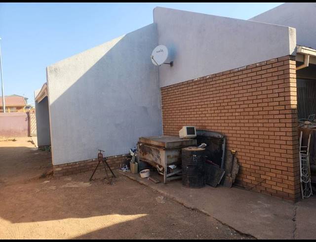 3 BEDROOM HOUSE FOR SALE IN SOSHANGUVE BB